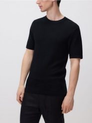 T-shirt regular fit z lyocellu - czarny. Czarne t-shirty męskie Reserved, l, bez wzorów, z dzianiny, bez kołnierzyka. W wyprzedaży za 89.99 zł.