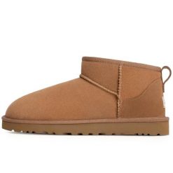 Kozaki Ugg Australian M Classic Ultra Mini Dorośli. Brązowe kozaki męskie UGG, ze skóry, sportowe. Za 619.00 zł.