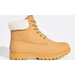 Buty trekkingowe - Brązowy. Trekkingi damskie marki Sinsay. W wyprzedaży za 69.99 zł.
