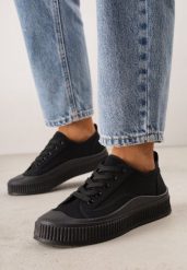 Czarne Basicowe Trampki z Podeszwą ze Żłobieniami Laurinatea. Czarne trampki i tenisówki damskie Born2be, bez wzorów, z jeansu, eleganckie, bez zapięcia. Za 69.99 zł.
