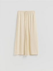 Spodnie z lyocellu - beżowy. Brązowe spodnie materiałowe damskie Reserved, l, bez wzorów, z lyocellu. Za 119.99 zł.