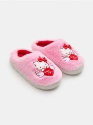 Kapcie z futerkiem Hello Kitty - różowy. Czerwone kapcie damskie Sinsay, bez wzorów. Za 35.99 zł.