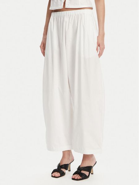 PINKO Spodnie materiałowe 105210 A2LD Biały Relaxed Fit. Białe spodnie materiałowe damskie Pinko, m, bez wzorów, z bawełny. Za 589.99 zł.