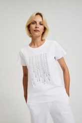 Bluzka z okrągłym dekoltem i aplikacją biała. Białe bluzki damskie MOODO, s, z aplikacjami, bez kołnierzyka, bez ramiączek. W wyprzedaży za 23.99 zł.
