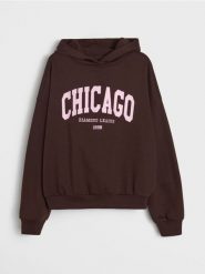 Bawełniana bluza hoodie z napisem "Chicago" - brązowy. Brązowe bluzy damskie Sinsay, l, bez wzorów, z bawełny, bez kaptura. Za 49.99 zł.