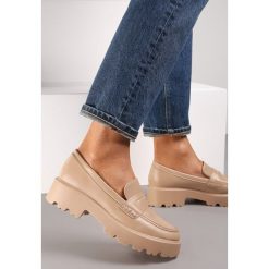 Beżowe Mokasyny Dansitu. Brązowe mokasyny damskie Renee, z zamszu, retro. Za 89.99 zł.