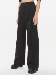Pinko Spodnie materiałowe Pocoyo 102039 A0MF Czarny Relaxed Fit. Czarne spodnie materiałowe damskie Pinko, l, bez wzorów, z materiału. Za 629.99 zł.