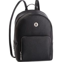 Plecak TOMMY HILFIGER - Th Core Mini Backpack AW0AW06111 002. Plecaki damskie marki Tommy Hilfiger. Za 649.00 zł.