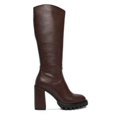 Kozaki Nine West. Brązowe kozaki damskie Nine West, bez obcasa, na słupku. Za 359.99 zł.
