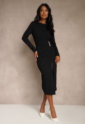 Czarna Sukienka Koktajlowa Vices Ozdobiona Perełkami i Marszczeniem Odarre. Czarne sukienki damskie Renee, na imprezę, l, bez wzorów, eleganckie, bez kołnierzyka, bez ramiączek, midi. Za 129.99 zł.