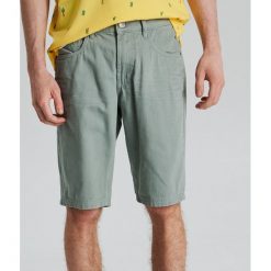 Jeansowe szorty comfort - Zielony. Szorty męskie marki Cropp. Za 99.99 zł.