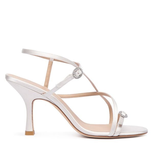 Sandały Stuart Weitzman. Białe sandały damskie Stuart Weitzman, bez wzorów, bez obcasa, na szpilce, bez zapięcia. Za 1,709.99 zł.