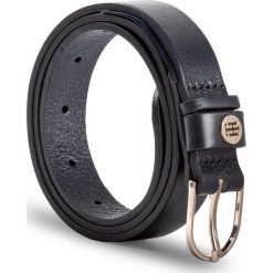 Pasek Damski TOMMY HILFIGER - Classic Belt 2.5 AW0AW05361 75 413. Niebieskie paski damskie Tommy Hilfiger, w paski, ze skóry. W wyprzedaży za 129.00 zł.