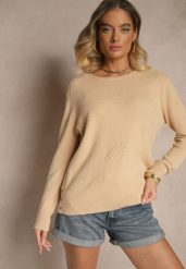 Ciemnobeżowy Sweter o Klasycznym Kroju z Ozdobnymi Guziczkami po Bokach Melornia. Brązowe swetry damskie Renee, l, bez wzorów, casualowe, bez kołnierzyka, bez ramiączek, bez kaptura. Za 79.99 zł.