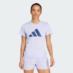 Koszulka Run It. Fioletowe koszulki sportowe damskie Adidas, xs, bez wzorów, bez kołnierzyka, bez ramiączek, do biegania. Za 139.00 zł.