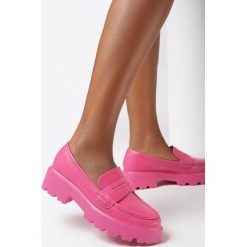 Fuksjowe Mokasyny Warke. Czerwone mokasyny damskie Born2be, z zamszu. Za 119.99 zł.