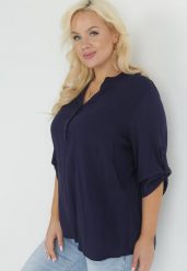 Granatowa Bluzka z Wiskozy Artanassa. Niebieskie bluzki damskie Born2be, na lato, xl, bez wzorów, z wiskozy, bez kołnierzyka, bez ramiączek. Za 49.99 zł.