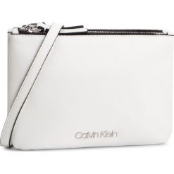 Torebka CALVIN KLEIN - Ck Must Ew Crossbody Wh K60K605222 107. Listonoszki damskie marki Calvin Klein. Za 399.00 zł.