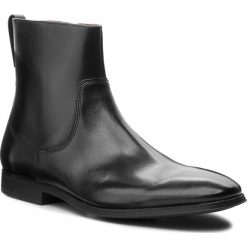 Kozaki CLARKS - Gilman Zip 261362187 Black Leather. Kozaki męskie marki Clarks. W wyprzedaży za 329.00 zł.