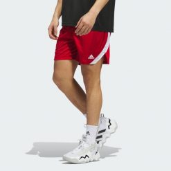 Icon Squad Shorts. Białe krótkie spodenki sportowe męskie Adidas, xl, bez wzorów, z materiału, na fitness i siłownię. W wyprzedaży za 150.40 zł.