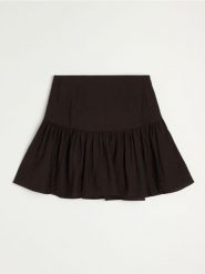 Spódnica mini z falbaną, z wiskozą - brązowy. Brązowe spódnice damskie Sinsay, l, bez wzorów, z wiskozy, sportowe, mini, sportowe. Za 39.99 zł.