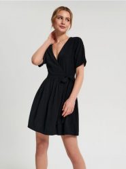 Sukienka z lnem - czarny. Czarne sukienki damskie Sinsay, l, bez wzorów, bez kołnierzyka, bez ramiączek, mini. Za 69.99 zł.