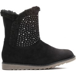 Czarne Botki Winter Season. Czarne botki dziewczęce Born2be, z materiału. Za 79.99 zł.
