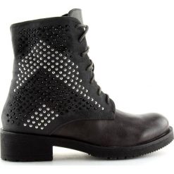 Botki damskie glany szare FC-H65 Grey. Szare botki damskie ButyModne, z futra, przed kolano, bez obcasa, bez zapięcia. W wyprzedaży za 99.00 zł.