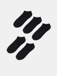 Skarpetki BASIC 5 pack - czarny. Czarne skarpety męskie Sinsay, bez wzorów. Za 9.99 zł.
