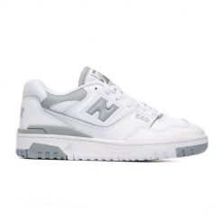 Buty do chodzenia damskie New Balance 550. Obuwie sportowe damskie New Balance, bez wzorów, do biegania. Za 649.00 zł.
