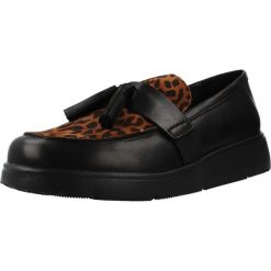 Buty GEOX D ARLARA Nadruk zwierzęcy. Obuwie sportowe damskie Geox, bez wzorów, ze skóry, na fitness i siłownię. Za 388.99 zł.