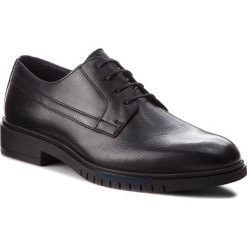 Półbuty TOMMY HILFIGER - Flexible Dressy Leat FM0FM01811 Black 990. Czarne półbuty na co dzień męskie Tommy Hilfiger, z materiału, bez zapięcia. W wyprzedaży za 379.00 zł.