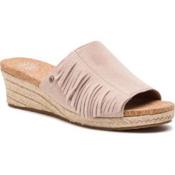 Espadryle UGG - W Danes 1014957 W/Hrc. Klapki damskie marki UGG. W wyprzedaży za 269.00 zł.