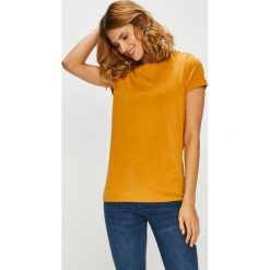 Medicine - Top Graphic Sensuality. T-shirty damskie MEDICINE. W wyprzedaży za 29.90 zł.