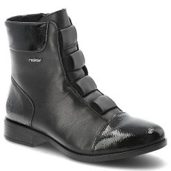 Botki damskie Rieker o klasycznym fasonie z lakierowanym noskiem ozdobnymi paskami i niskim stabilnym obcasem czarne, 77053-00 Black. Czarne kozaki damskie Rieker, z lakierowanej skóry, bez obcasa, na obcasie. Za 365.99 zł.