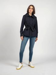 Geox Płaszcz "Topazio C" | W1221C T2850 | Topazio C | Kobieta | Granatowy. Niebieskie płaszcze damskie Geox, bez wzorów, z poliamidu, moda ciążowa, bez kaptura. W wyprzedaży za 449.00 zł.