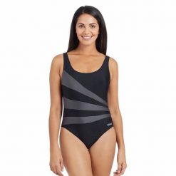 Damski jednoczęściowy kostium kąpielowy Zoggs Sandon Scoopback Ecolast. Czarne kostiumy jednoczęściowe damskie ZOGGS, xl, bez wzorów, sportowe, do pływania. Za 332.00 zł.