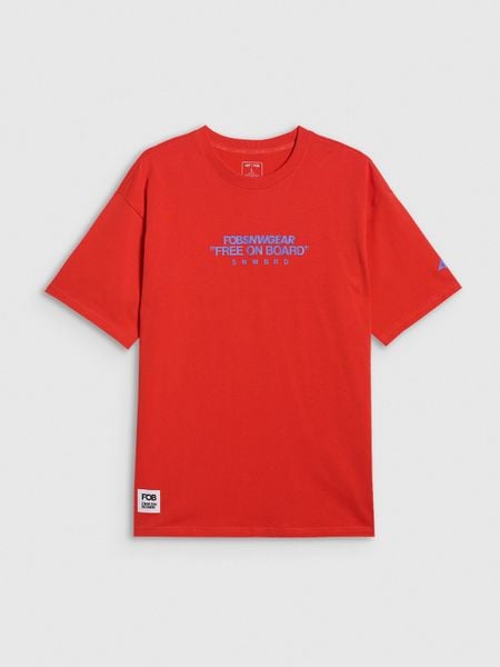 4F T-shirt loose z nadrukiem męski - czerwony XL. Czerwone t-shirty męskie 4f, m, bez wzorów, z materiału, klasyczne, bez kołnierzyka. Za 69.99 zł.