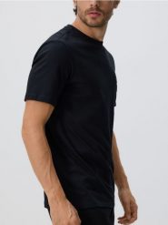 T-shirt regular z aplikacją - czarny. Czarne t-shirty męskie Reserved, l, z aplikacjami, z bawełny, bez kołnierzyka. Za 59.99 zł.