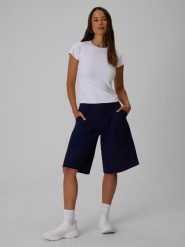 4F Spodenki casual damskie - granatowe XL. Niebieskie szorty sportowe damskie 4f, xl, bez wzorów, z tkaniny, casualowe, z podwyższonym stanem. Za 169.99 zł.