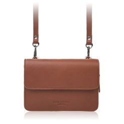 Mała torebka damska skórzana kopertówka na ramię do ręki 2w1 koniakowa Paolo Peruzzi AY-21-CG. Kopertówki damskie bez wzorów, ze skóry, eleganckie, małe, bez dodatków. Za 179.00 zł.