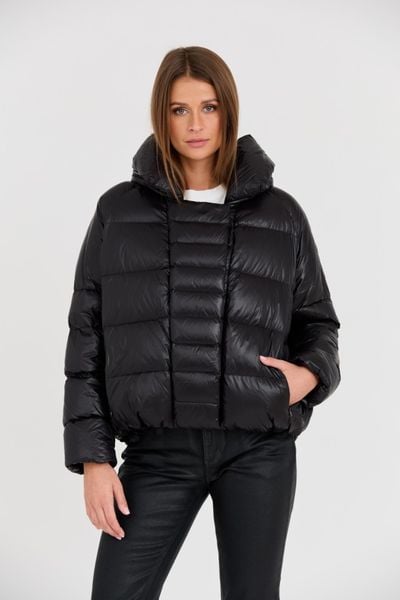 DIEGO M Czarna damska kurtka, Rozmiar 40 EU - 44 IT. Czarne kurtki damskie DIEGO M, m, bez wzorów, bez kaptura. W wyprzedaży za 1,494.99 zł.