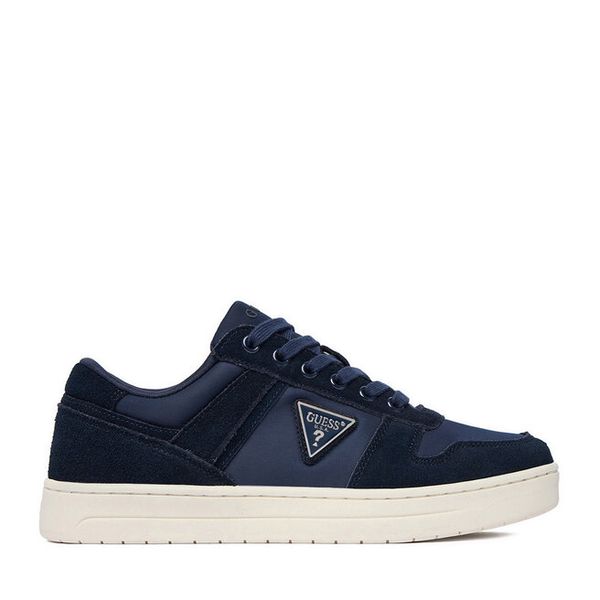 Sneakersy Guess. Niebieskie trampki i tenisówki chłopięce Guess, z aplikacjami, bez zapięcia. Za 198.99 zł.