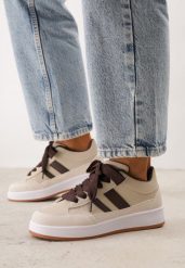 Beżowe Sneakersy Casual z Ozdobnymi Przeszyciami i Paskami z Boku Ariesera. Brązowe obuwie sportowe damskie Born2be, bez wzorów, z denimu. Za 99.99 zł.