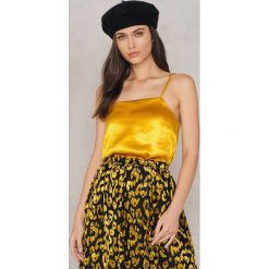 NA-KD Party Metallic Slip Singlet - Yellow. Trampki i tenisówki damskie NA-KD Party. W wyprzedaży za 30.28 zł.