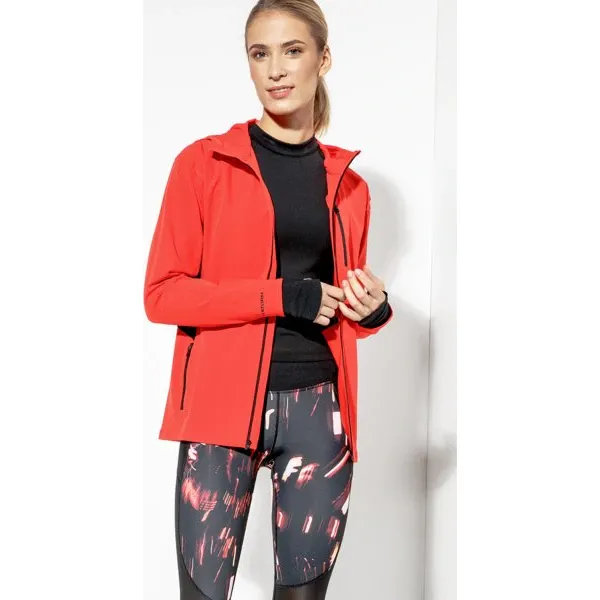 Under Armour Kurtka Outrun The Storm Jacket , czerwony, rozmiar XS. Czerwone kurtki damskie Under Armour, na jesień, s, bez wzorów, z materiału, bez kaptura, do biegania. W wyprzedaży za 219.99 zł.