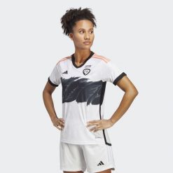 Latvia Women's Team 23 Away Jersey. Białe koszulki sportowe damskie Adidas, l, bez wzorów, z jersey, sportowe, bez kołnierzyka. Za 429.00 zł.