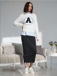 Sweter w prążek - kremowy. Białe swetry damskie Sinsay, l, bez wzorów, bez kołnierzyka, bez ramiączek, długie, bez kaptura. Za 49.99 zł.