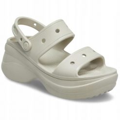 Sandały dla Kobiet Crocs Bae Sandal. Brązowe sandały damskie Crocs, bez wzorów, z materiału, bez obcasa, na platformie, bez zapięcia. Za 239.99 zł.
