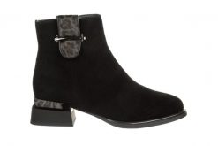 Botki Loretta Vitale W3313 Black 514287, Czarny, Skóra naturalna - 39. Czarne botki damskie Loretta Vitale, ze skóry, bez obcasa, na obcasie, bez zapięcia. W wyprzedaży za 343.99 zł.